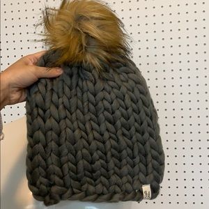 Chunky Knit winter hat with fur Pom